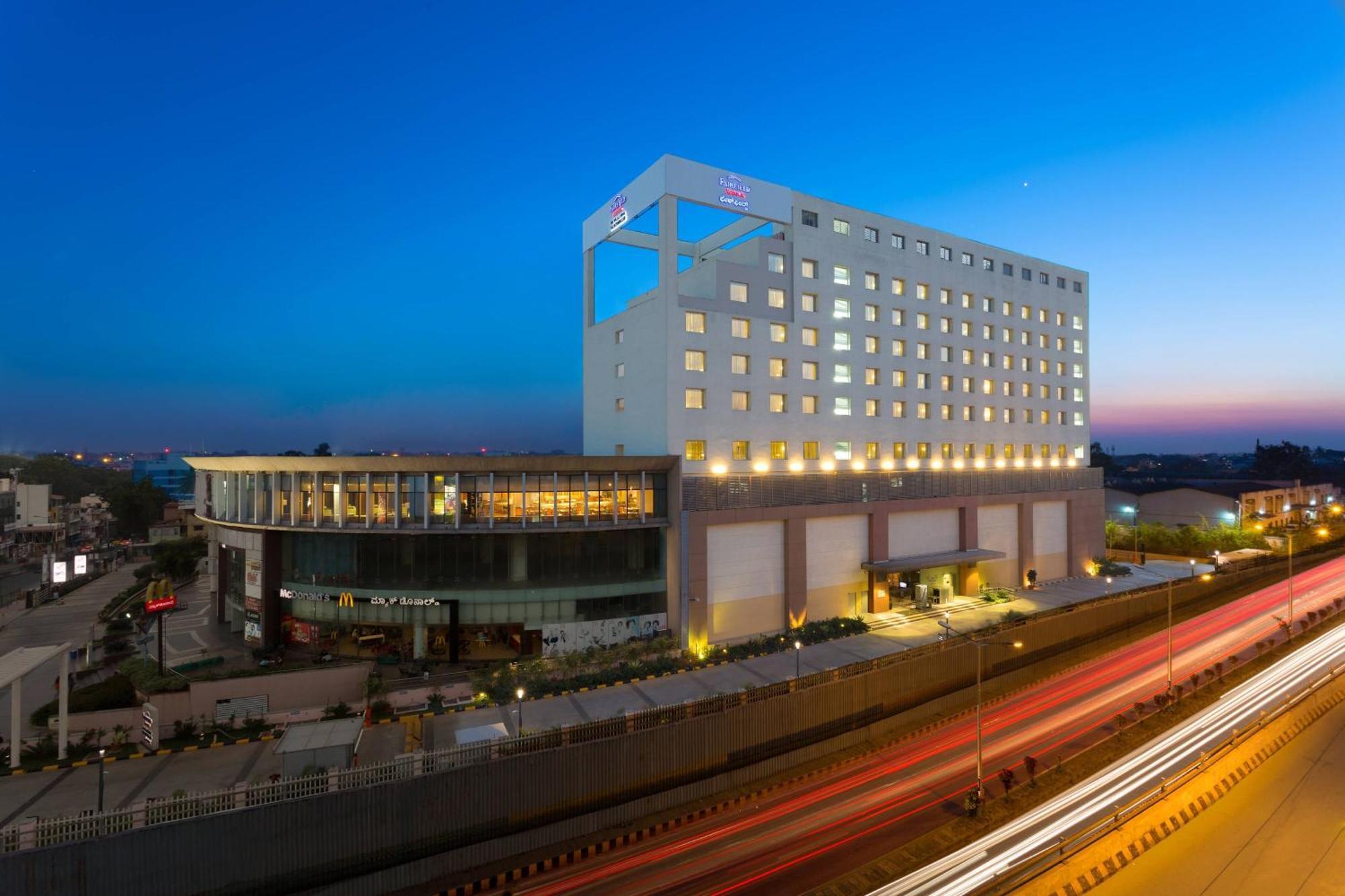Hotel Fairfield By Marriott Bengaluru Rajajinagar Exterior foto