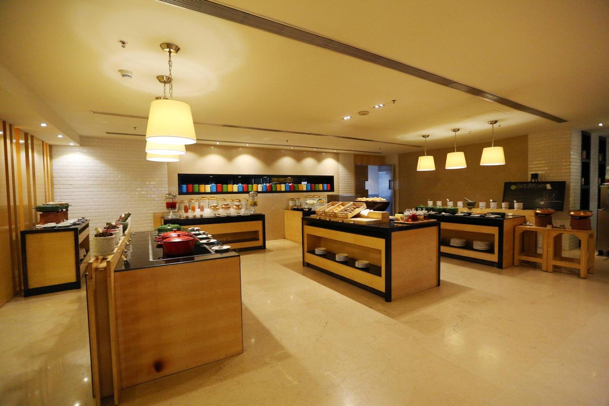 Hotel Fairfield By Marriott Bengaluru Rajajinagar Exterior foto