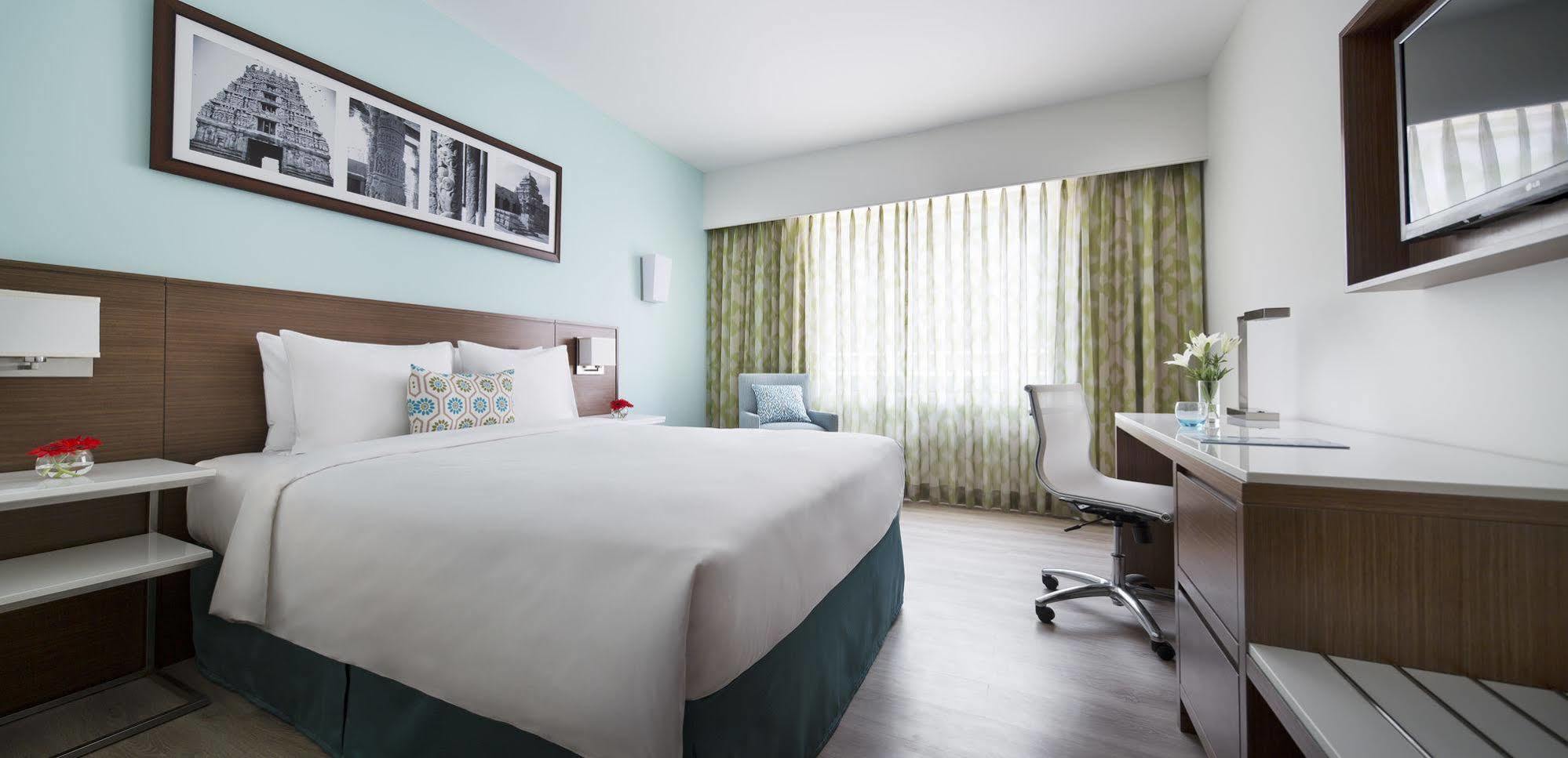 Hotel Fairfield By Marriott Bengaluru Rajajinagar Exterior foto