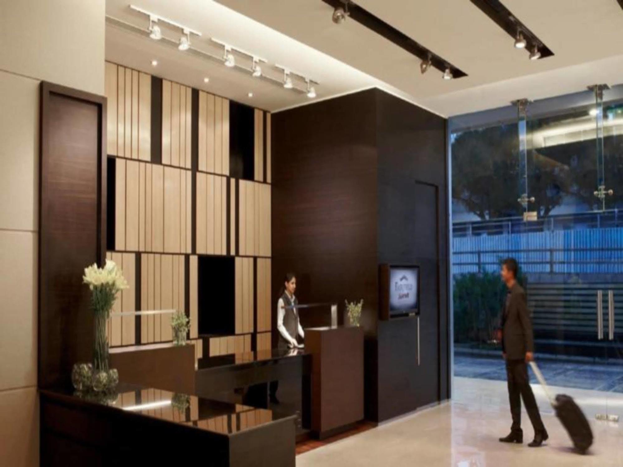 Hotel Fairfield By Marriott Bengaluru Rajajinagar Exterior foto